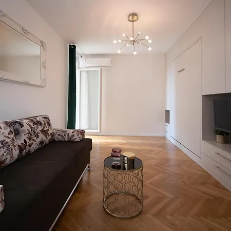 Royal Elegance Apartment Split