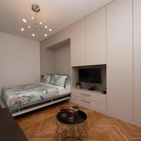 Apartment Royal Elegance *